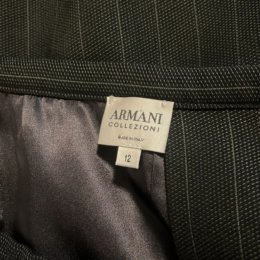 ARMANI Collezioni virgin wool black pinstripe skirt size 12 like new vintage - Picture 3 of 9